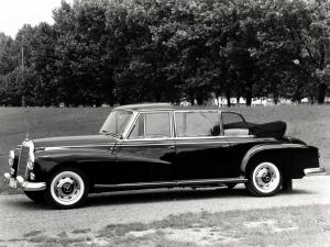 Mercedes-Benz 300d Pullman Landaulet